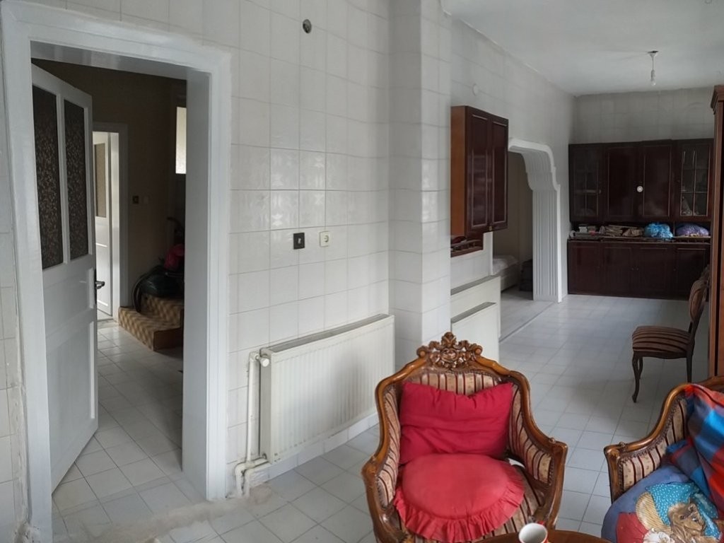 İstanbul - Boğaziçi - Paşabahçe, Sahilde Ev
                      ve Dükkan Satılık